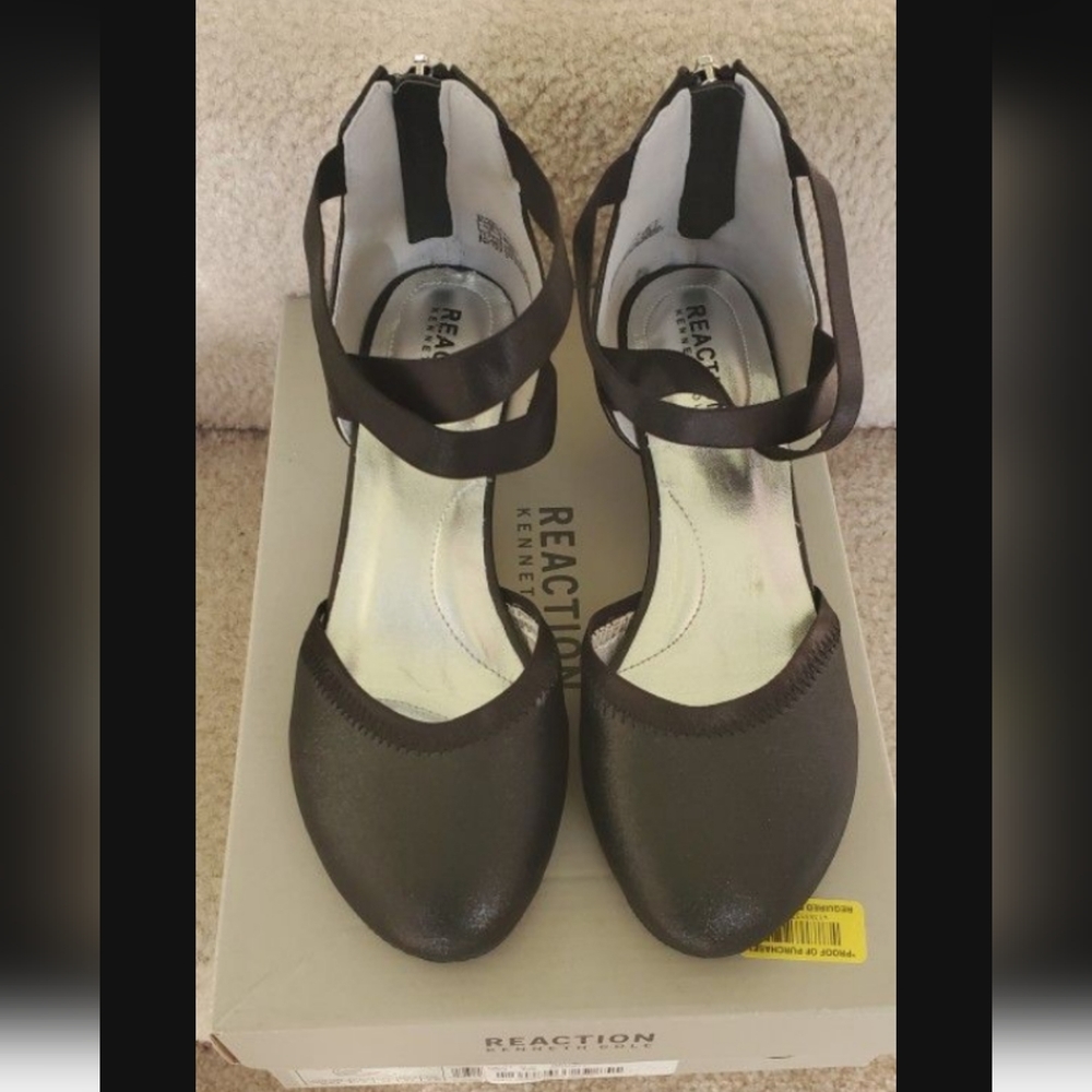💥SOLD💥Kenneth Cole Criss Cross Wedges